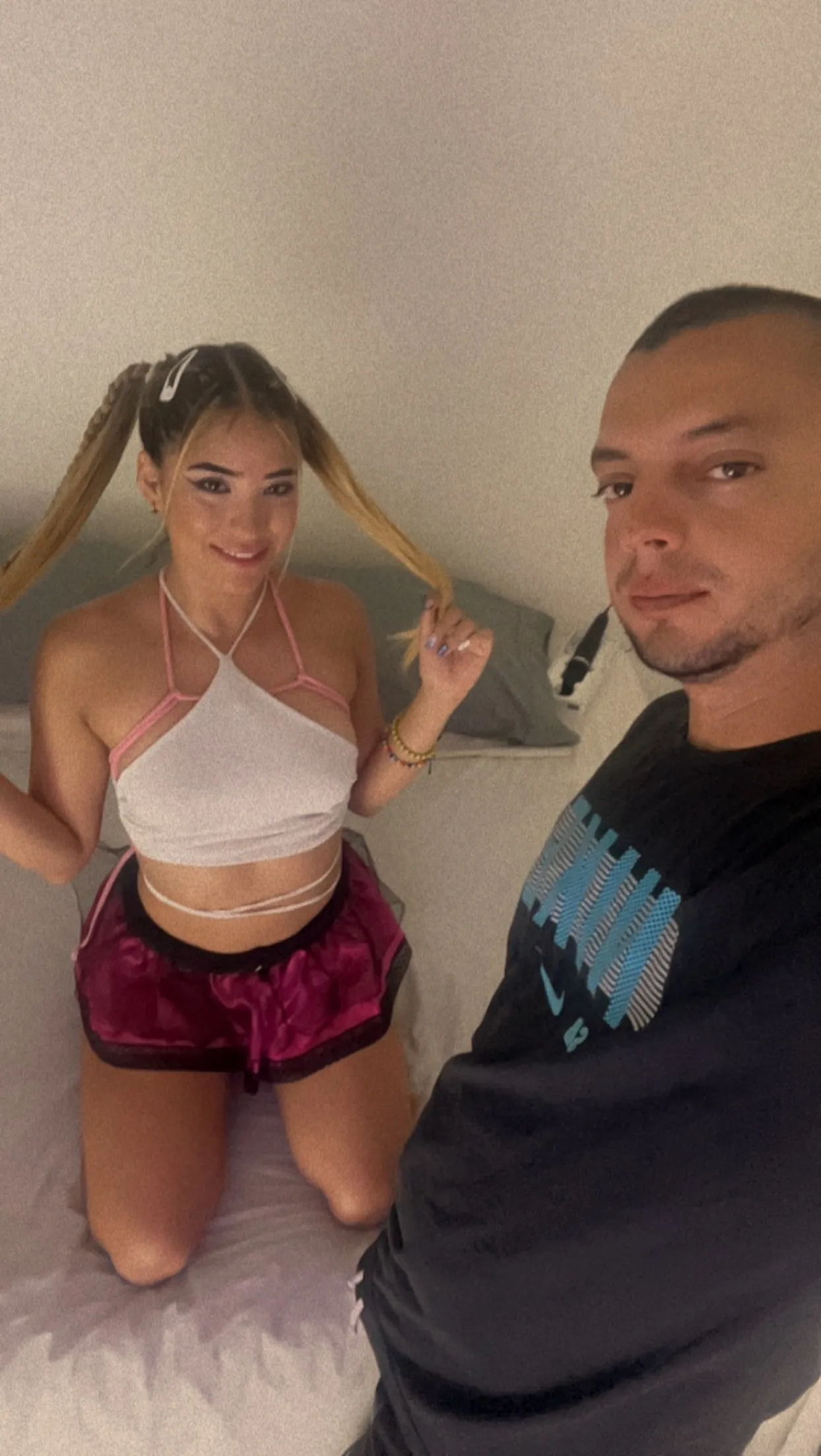 Live sex webcam photo for ScarlettAndClark #7447865