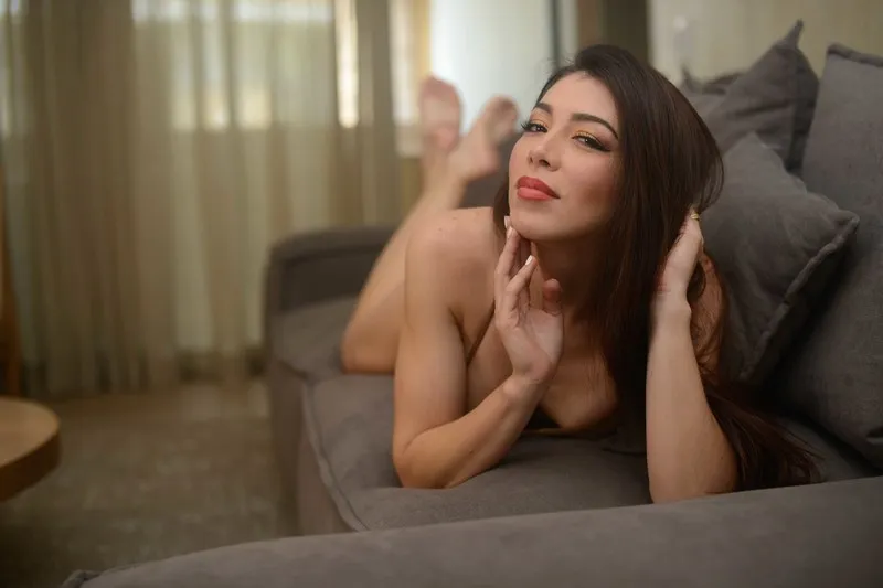 Live sex webcam photo for DaniielleRoussel #2928049