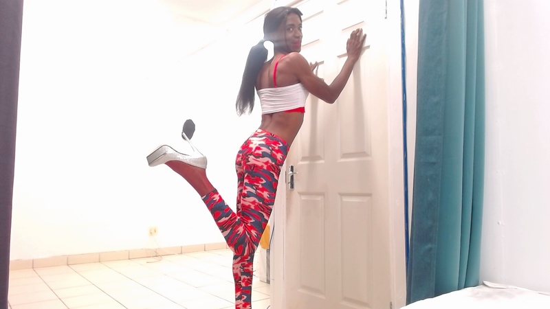 Live sex webcam photo for xxTYRAxx #2935230