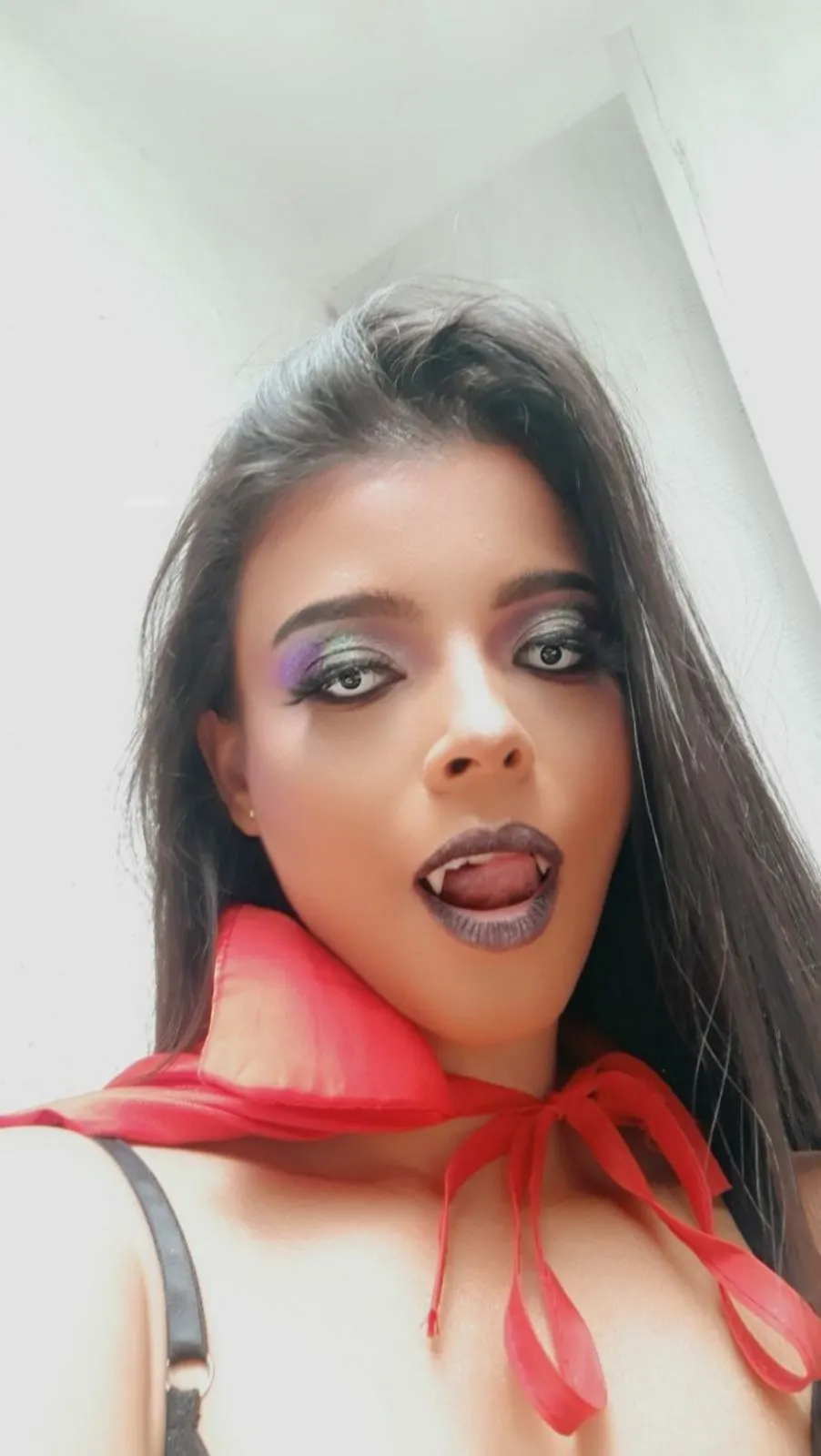 Live sex webcam photo for AprilBailey #7892342