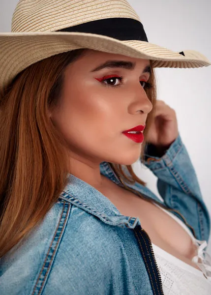 Live sex webcam photo for AnaizClark #3081560