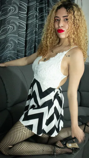 Live sex webcam photo for MolyAnal #3227875