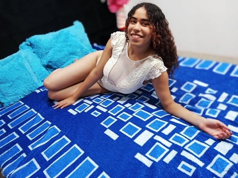 Live sex webcam photo for MolyAnal #2936760