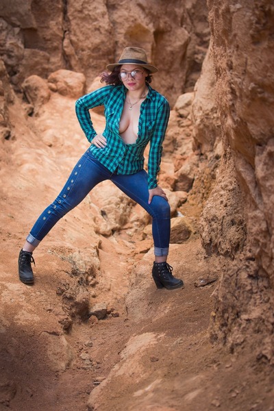 Live sex webcam photo for Yuyupamxx #2937951