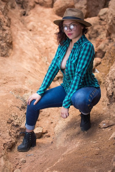 Live sex webcam photo for Yuyupamxx #2937952