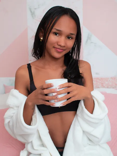 Live sex webcam photo for LunaaJane #3184618