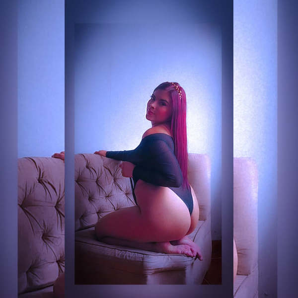 Live sex webcam photo for KathyRuse #2939896