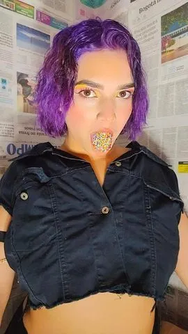 Live sex webcam photo for sweetviolette #3094179
