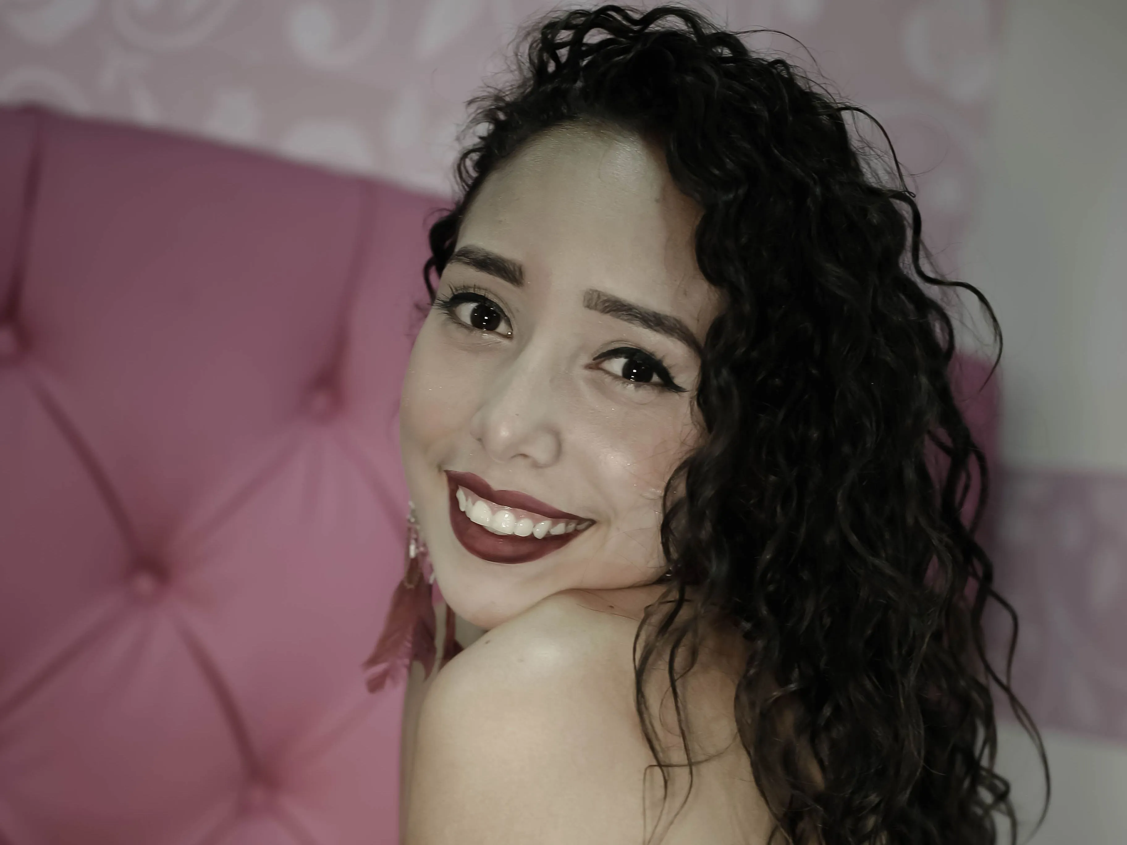 Live sex webcam photo for RossBrunette #3476964