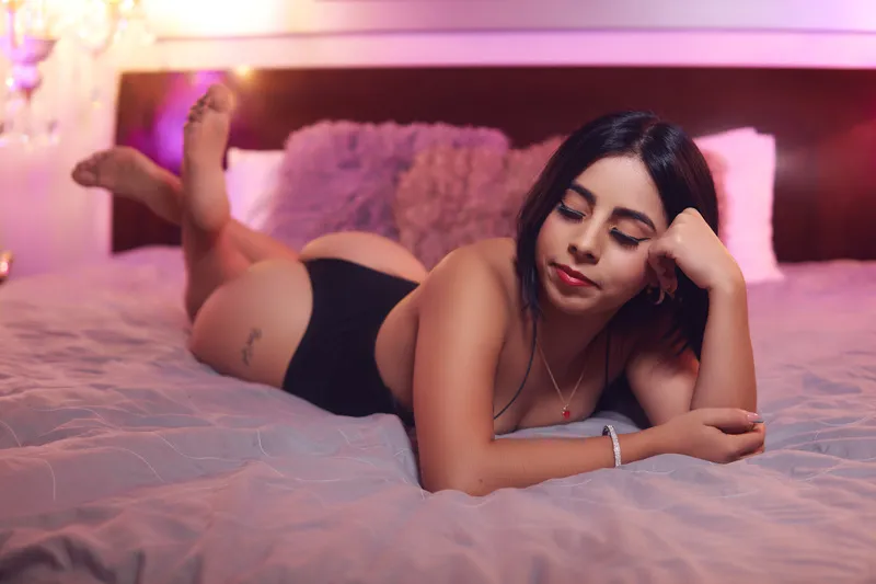 Live sex webcam photo for Renattaa29 #3064777