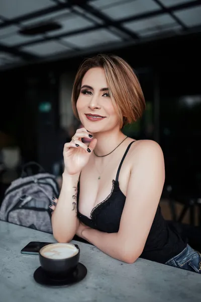 Live sex webcam photo for Rouxane #4112114