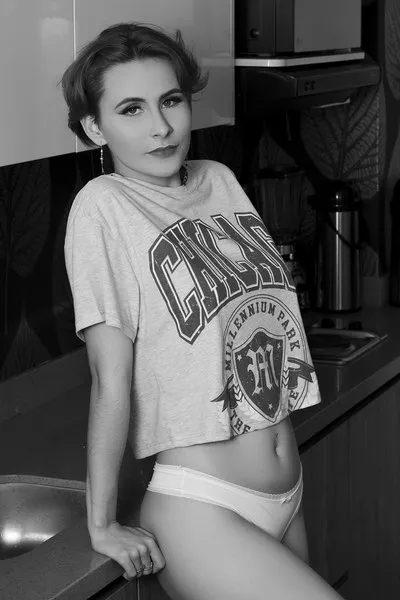 Live sex webcam photo for Rouxane #3346720