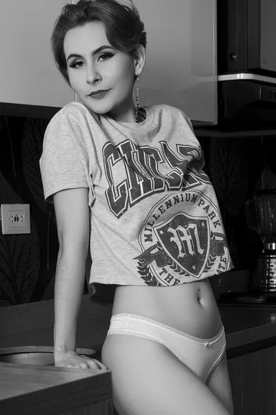 Live sex webcam photo for Rouxane #3346721