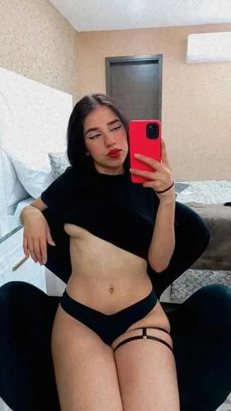 Live sex webcam photo for ConnyJacobs #3024740