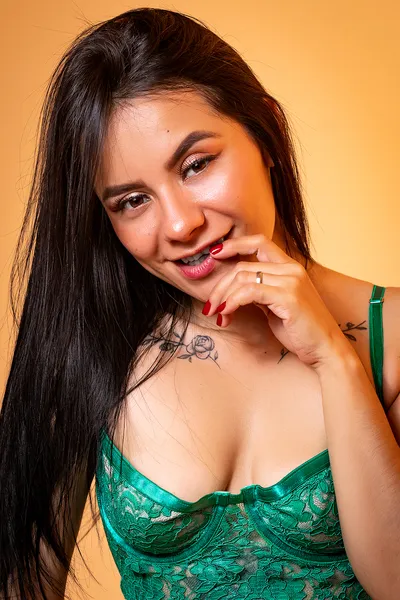 Live sex webcam photo for LiaTayloorr #3489259