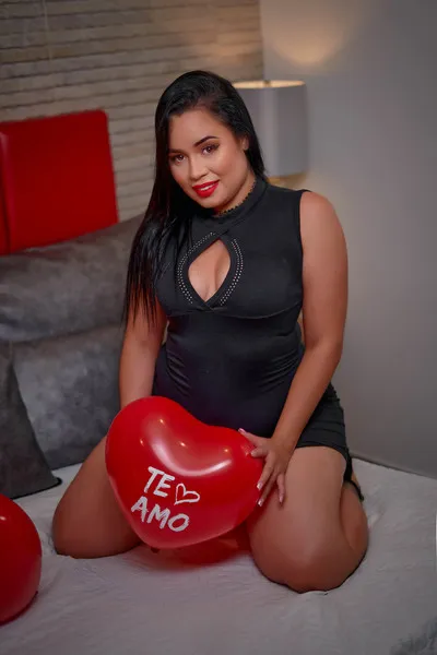Live sex webcam photo for LindaHalls #3154620