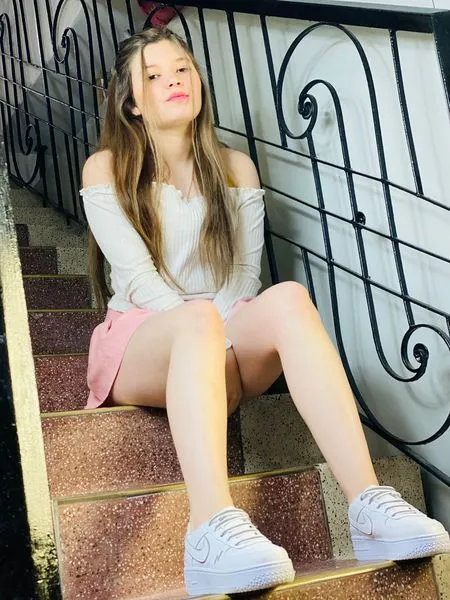 Live sex webcam photo for camilasweethott #3091729