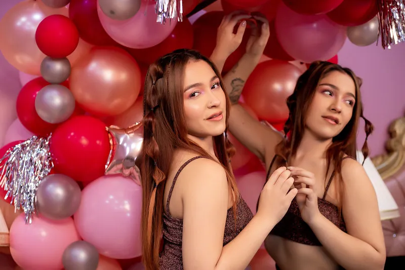 Live sex webcam photo for LiaPercy #6203132