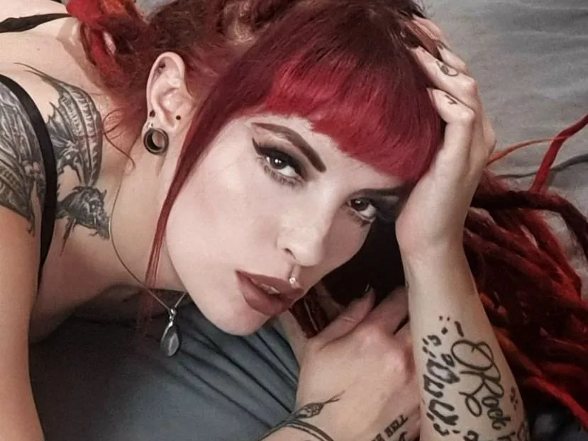 Live sex webcam photo for NikkiViciousBabestation #2972593