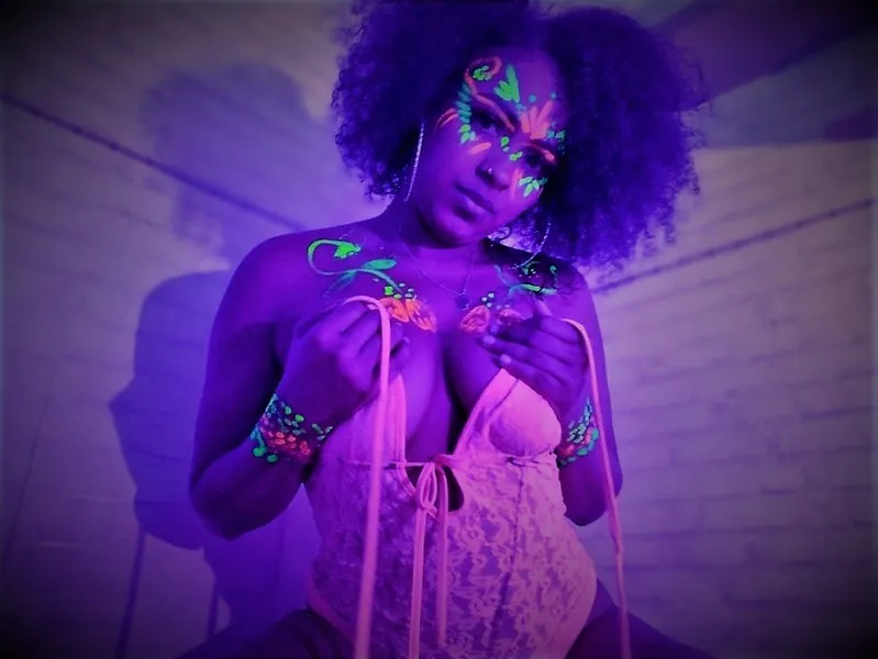 Live sex webcam photo for JulietaJacksonn #3457043