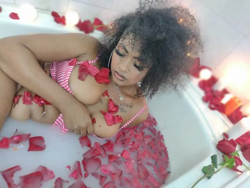 Live sex webcam photo for JulietaJacksonn #3771402