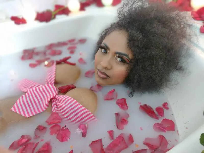 Live sex webcam photo for JulietaJacksonn #3771411