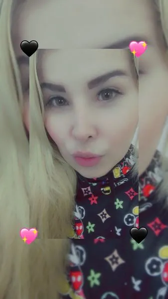 Live sex webcam photo for Emilylove19 #3058649