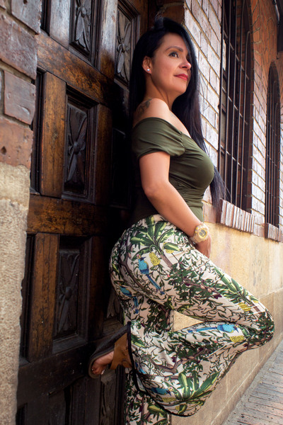 Live sex webcam photo for LailaCastillo #4129274