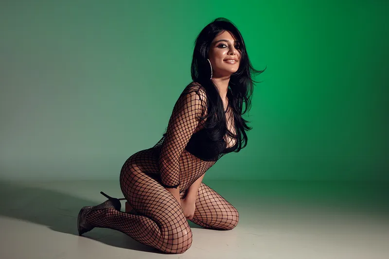 Live sex webcam photo for AbigailLin #4072226