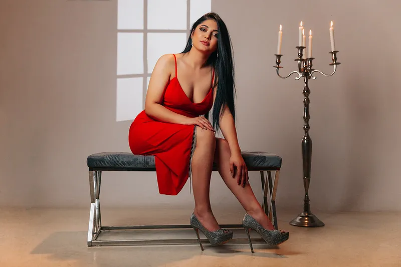 Live sex webcam photo for AbigailLin #2986758