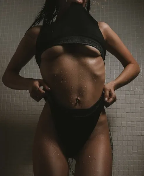 Live sex webcam photo for xDeepthroatQueenx #2961929