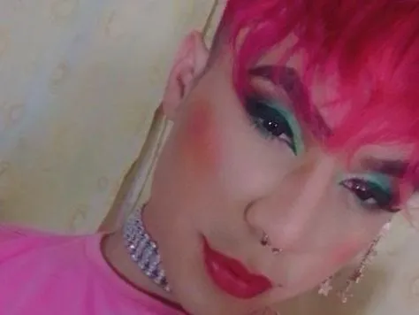 Live sex webcam photo for KhloeTrainor #3906329