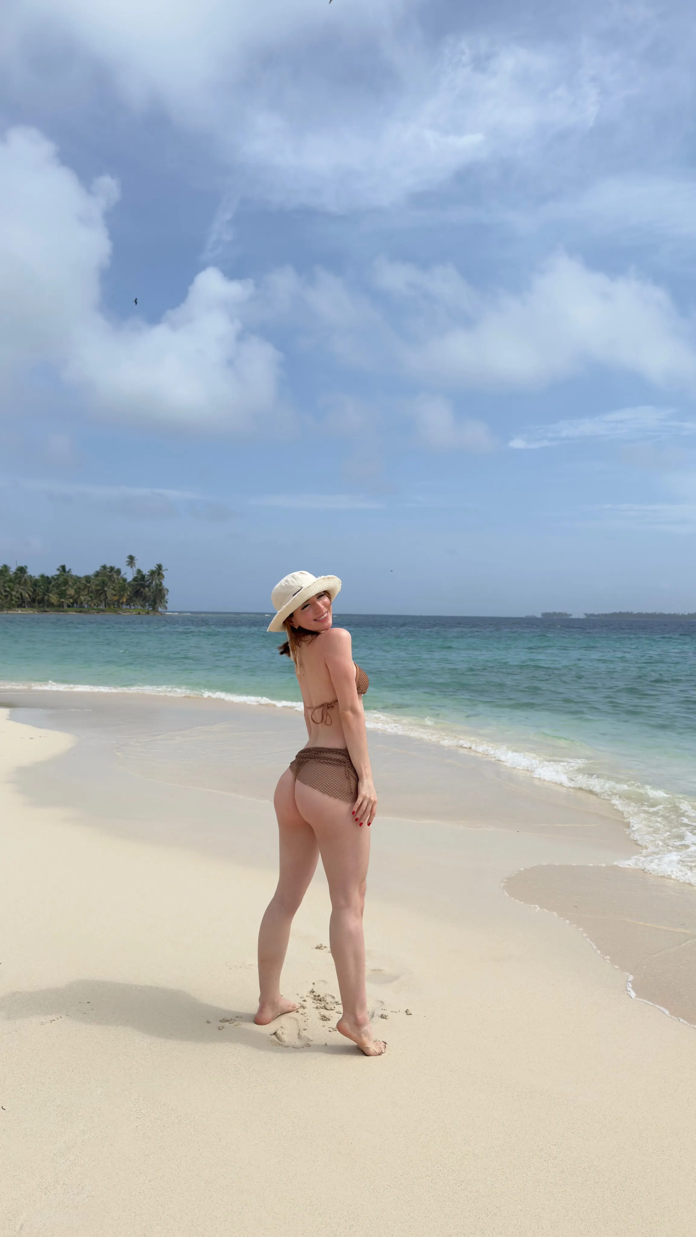 Live sex webcam photo for AmberHarper #7414321