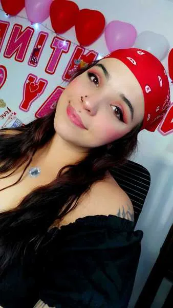 Live sex webcam photo for JulietaAdamsss #3024758