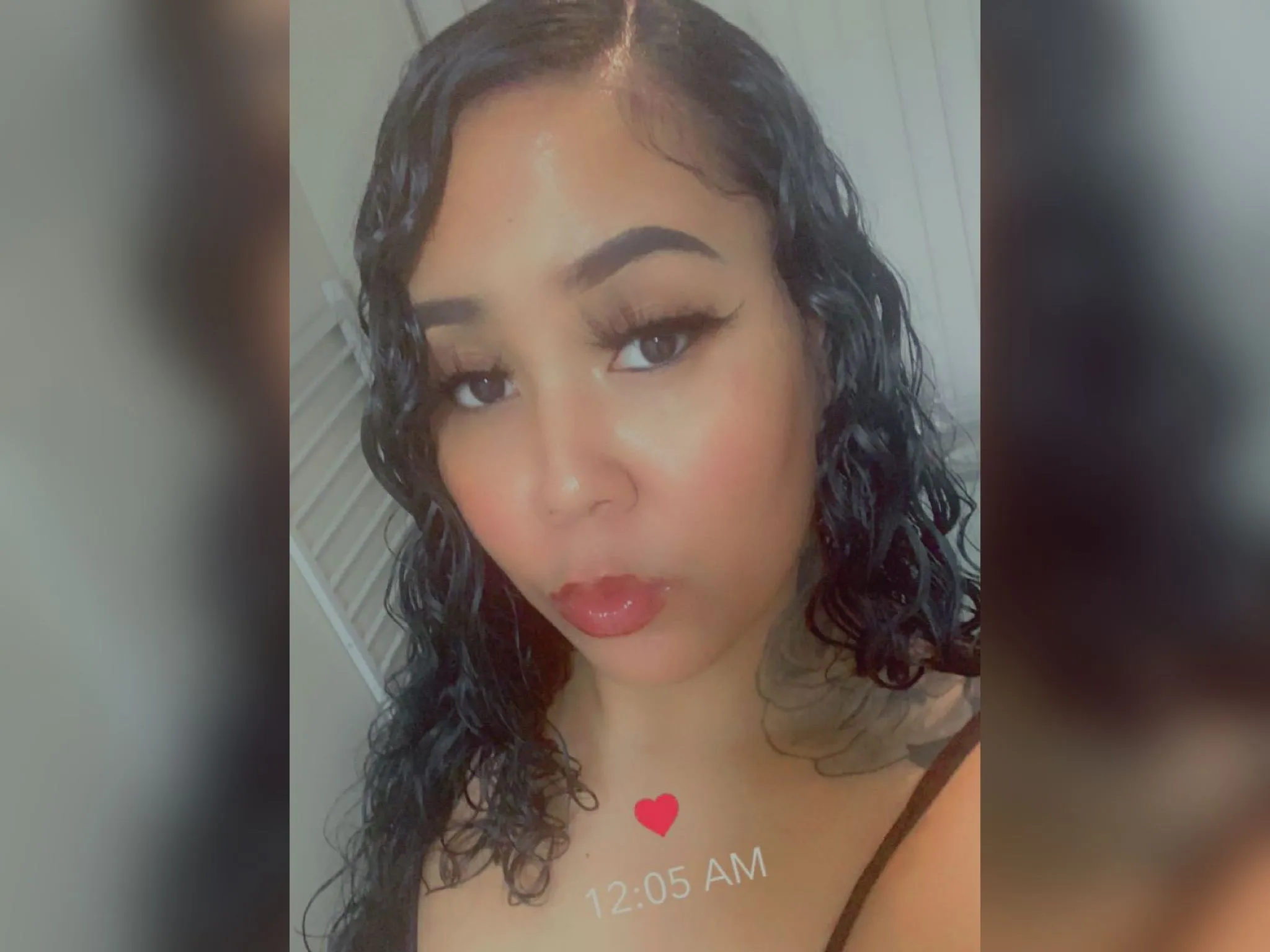 Live sex webcam photo for StacyLovee #4009527