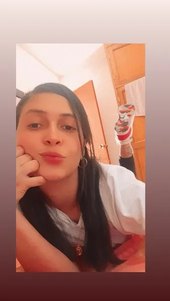 Live sex webcam photo for SOFIRUIZ69 #2971345