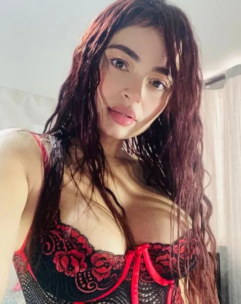 Live sex webcam photo for KateDavis #3500525