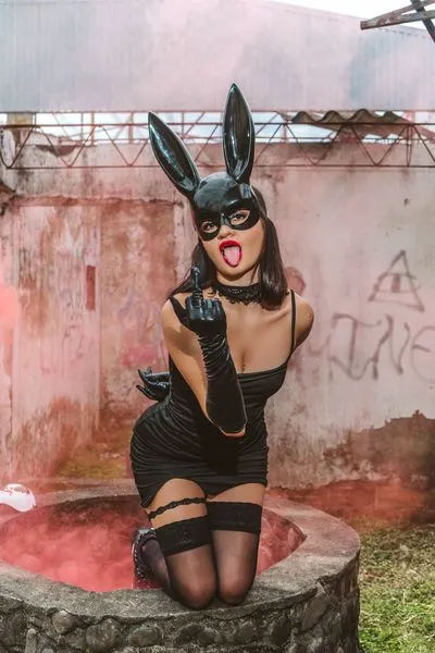 Live sex webcam photo for kendallroux #3056249