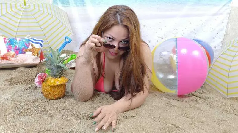 Live sex webcam photo for EmmaDaviss69 #5366370