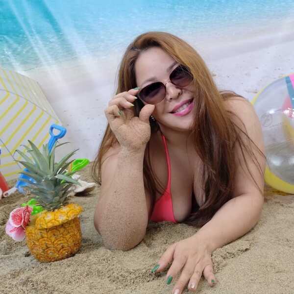 Live sex webcam photo for EmmaDaviss69 #5366360