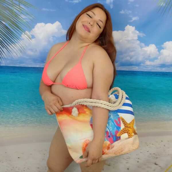 Live sex webcam photo for EmmaDaviss69 #5366359