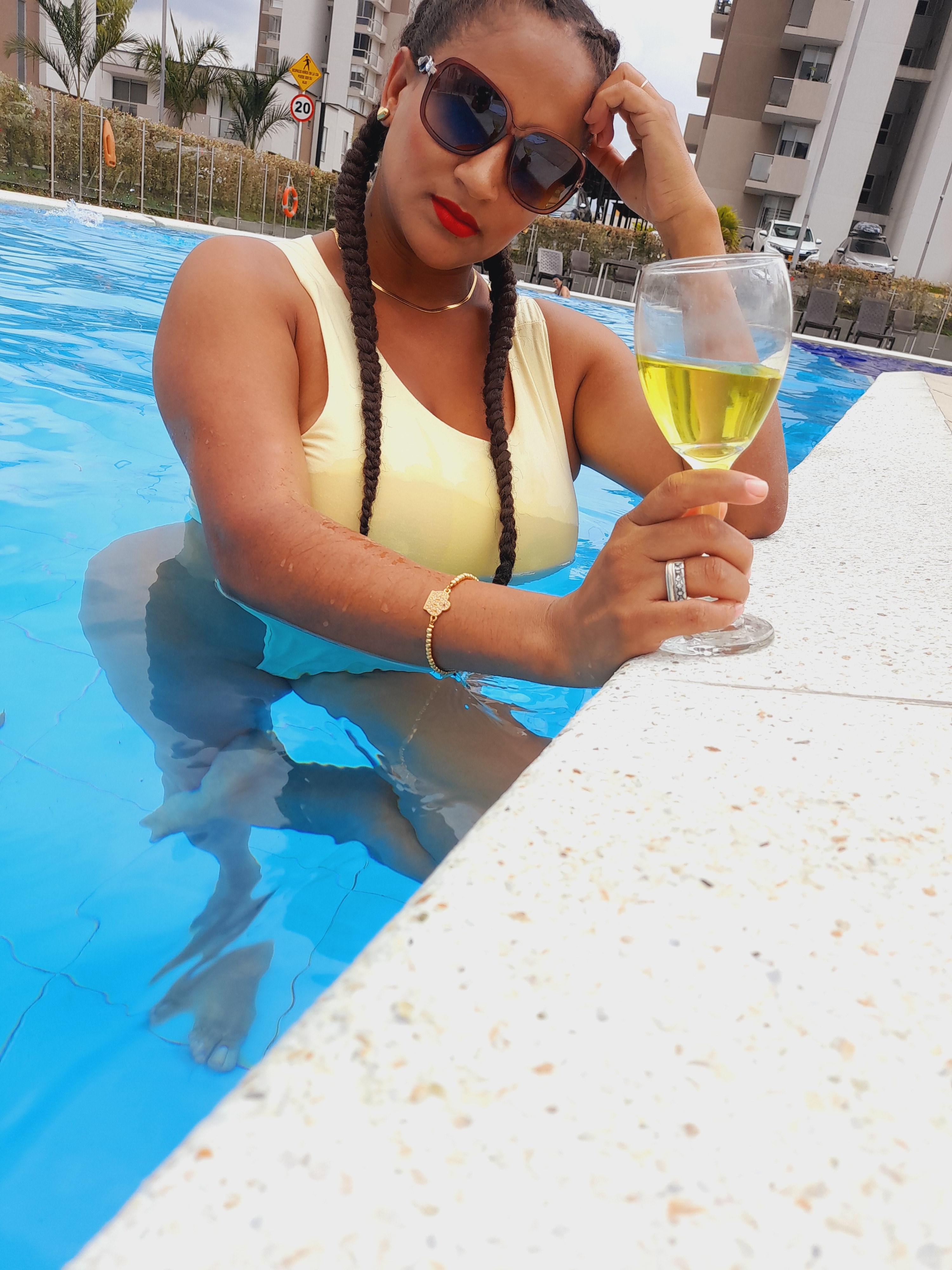 Live sex webcam photo for EmmaFerrari #6125859