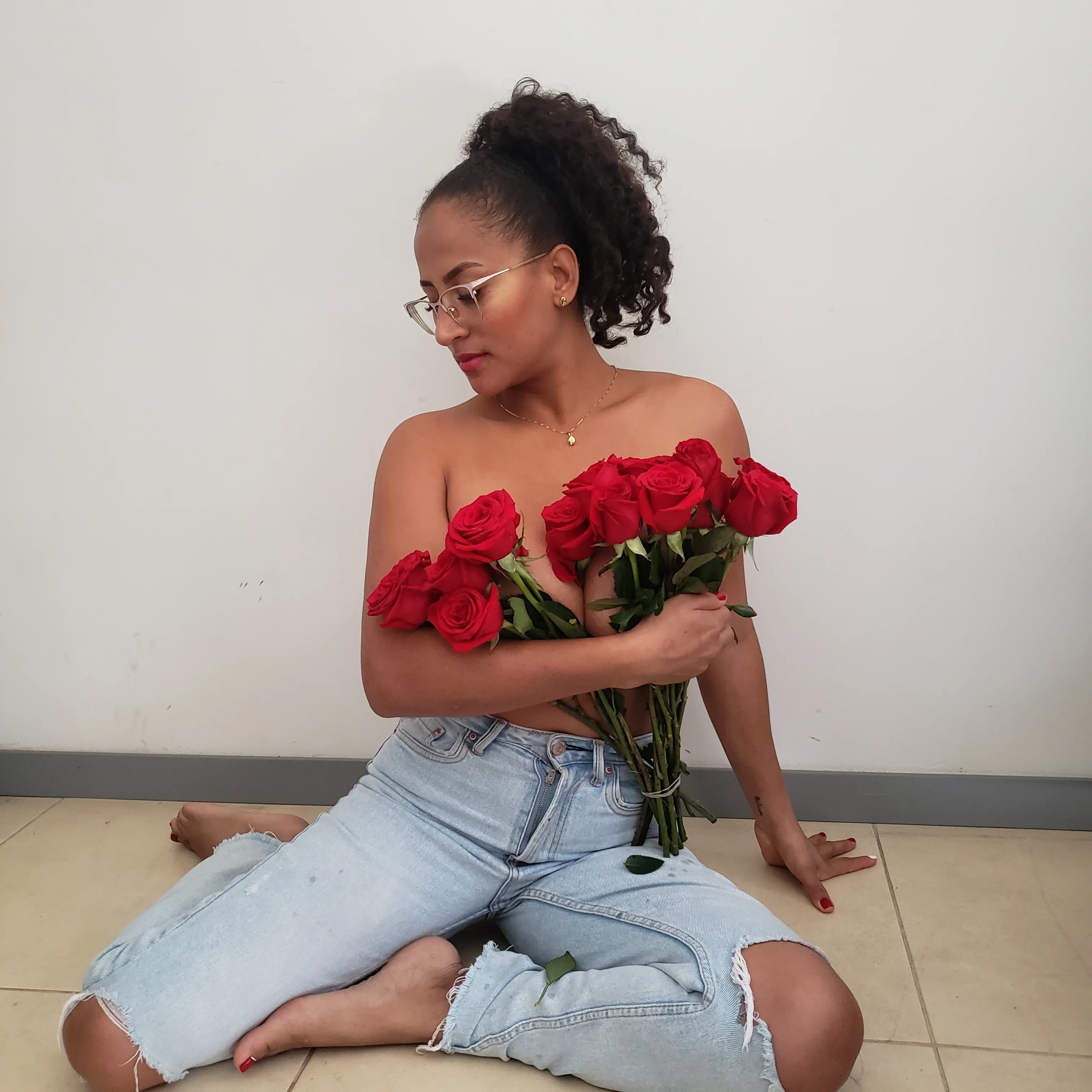 Live sex webcam photo for EmmaFerrari #6125899