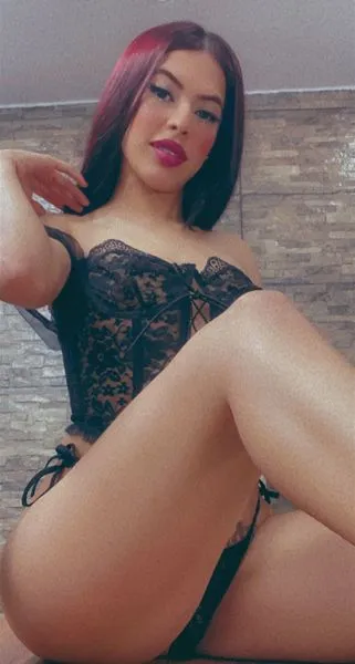 Live sex webcam photo for ArianaRivera #2990129