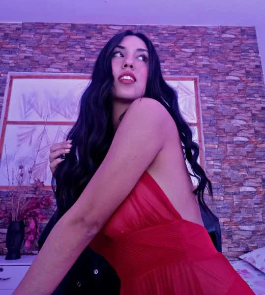 Live sex webcam photo for EmilyLoaiza #3142219