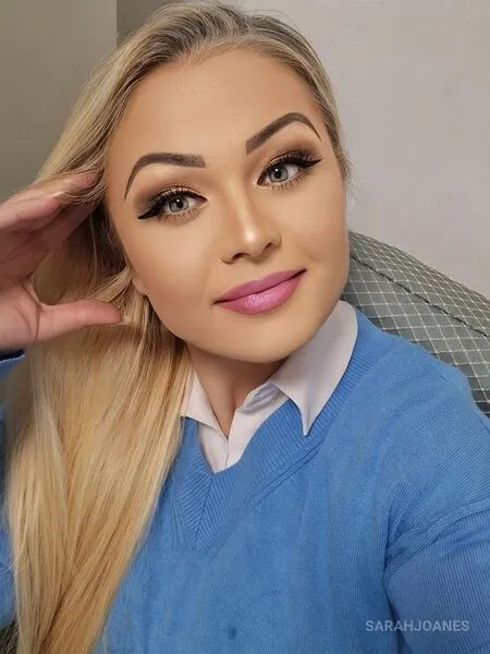 Live sex webcam photo for YourSarahX #4230434