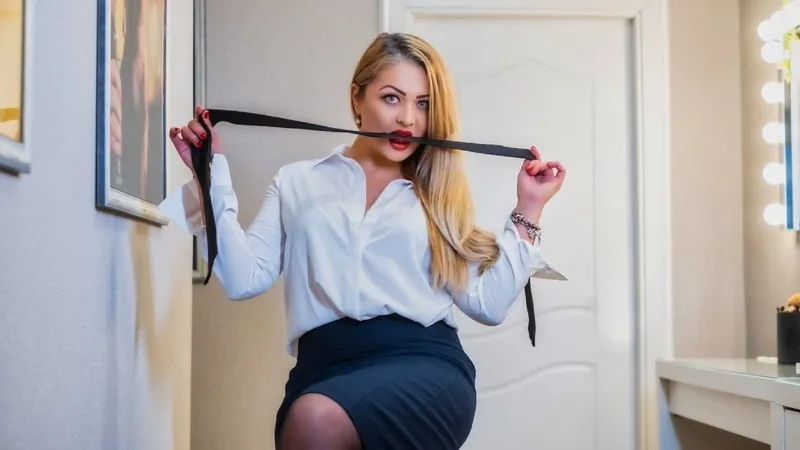 Live sex webcam photo for YourSarahX #2992463