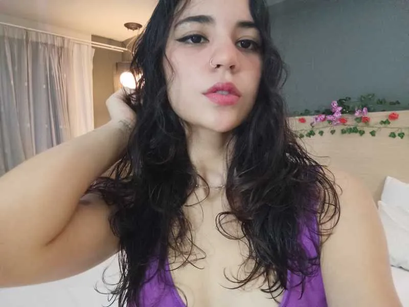 Live sex webcam photo for PenelopeDash #2990464