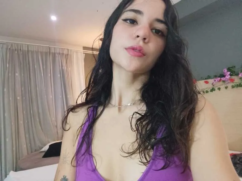 Live sex webcam photo for PenelopeDash #2990461