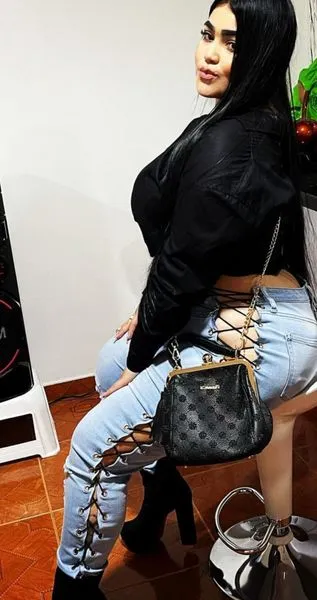 Live sex webcam photo for MeghanCooper018 #3594213